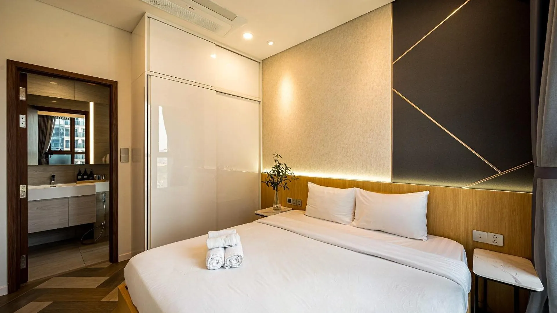 Metropole Luxury Apartment 96 Gym City Center, Infinity Pool Ho Chi Minh City