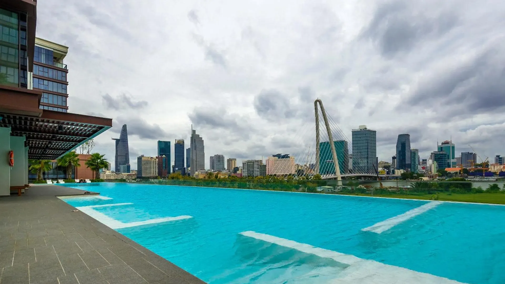 Metropole Luxury Apartment 96 Gym City Center, Infinity Pool Ho Chi Minh City
