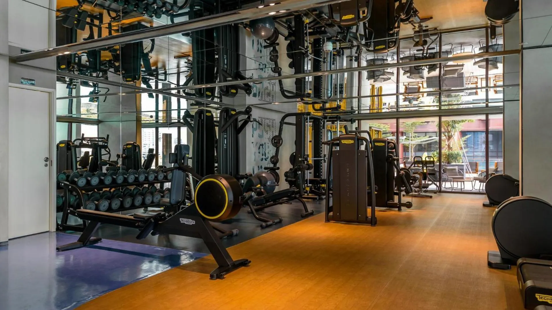 Metropole Luxury Apartment 96 Gym City Center, Infinity Pool Ho Chi Minh City Vietnam