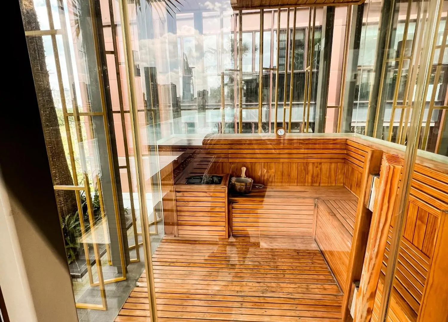 Metropole Luxury Apartment 96 Gym City Center, Infinity Pool Ho Chi Minh City