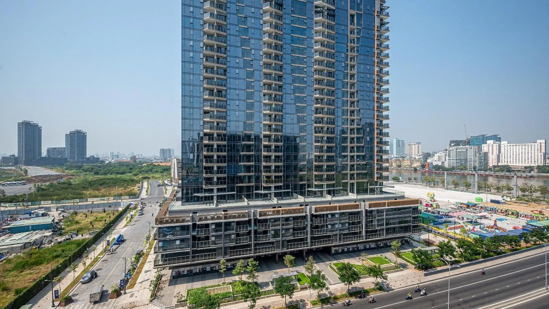 Metropole Luxury Apartment 96 Gym City Center, Infinity Pool Ho Chi Minh City Vietnam