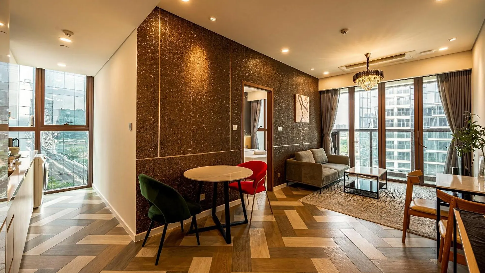 Metropole Luxury Apartment 96 Gym City Center, Infinity Pool Ho Chi Minh City Vietnam